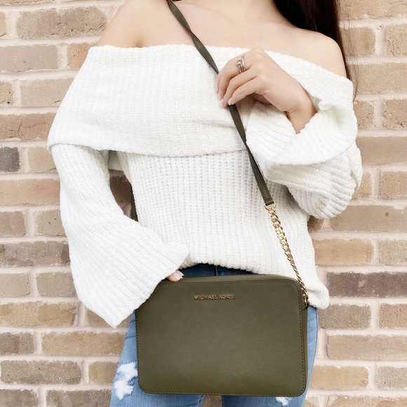 💕-NWT Michael Kors Large Crossbody - Picture 2 of 3